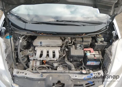 2010 Honda Fit z USA, uszkodzony, nr VIN JHMGE8H25AS024609